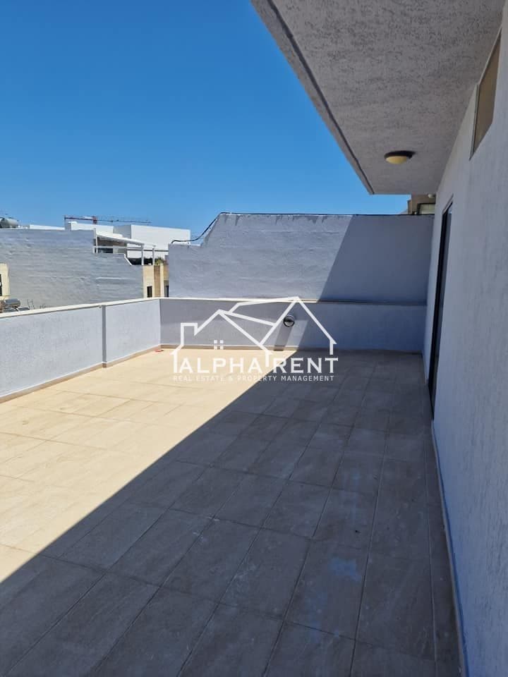 Residential Rent Penthouses in Qawra - 2