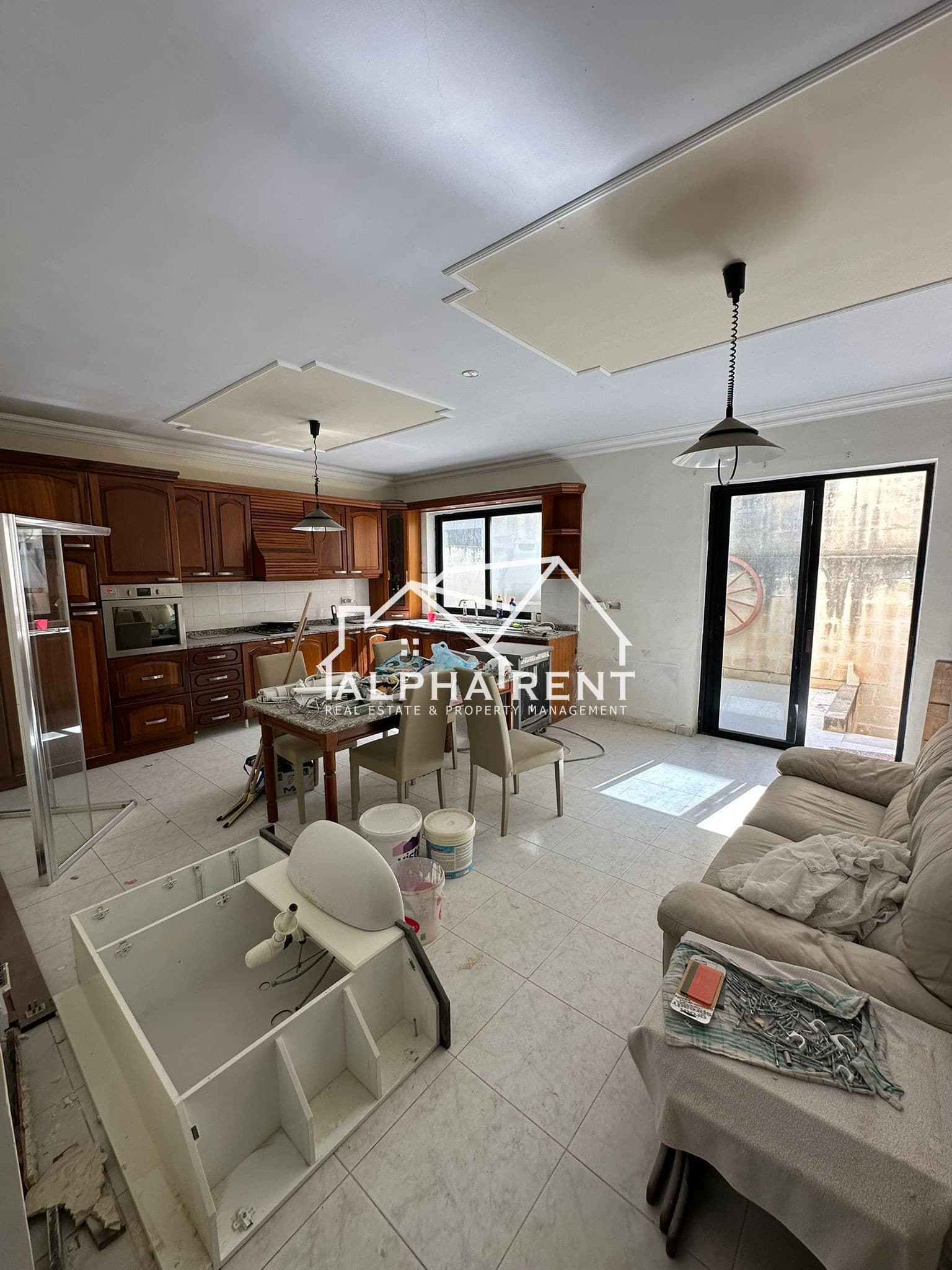 Residential Rent House in Pembroke