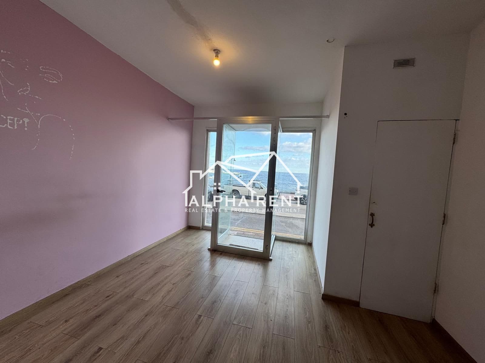 Commercial Rent Class 4B (Retail Shops) in Sliema - 4